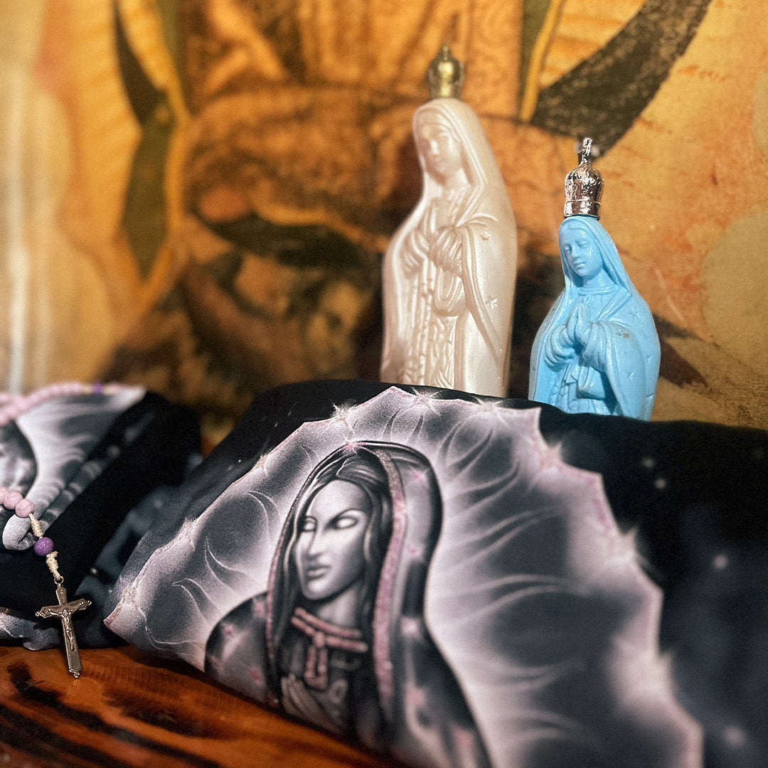 Virgencita Glittery T-shirt